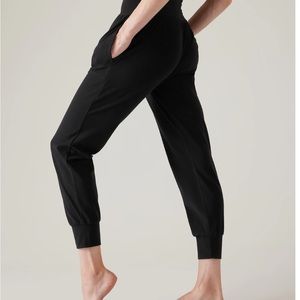 ATHLETA salutation jogger